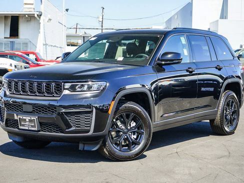 New 2026 Jeep Grand Cherokee Altitude image 1