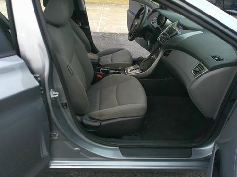 Used 2013 Hyundai Elantra GLS w/ Preferred Pkg image 6