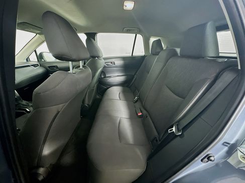 Used 2024 Toyota Corolla Cross LE image 27