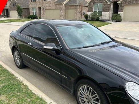 Used 2004 Mercedes-Benz CLK 320 Coupe image 8