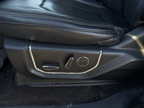 Used 2019 Ford Expedition Max Platinum image 11