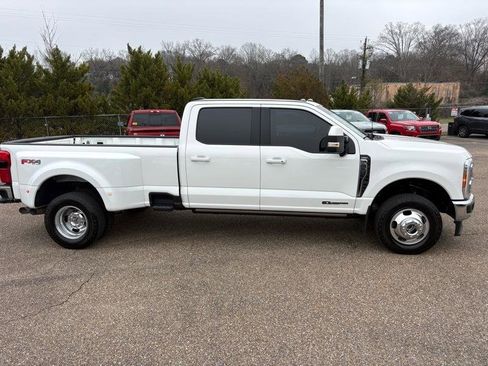 Used 2023 Ford F350 Lariat w/ Lariat Ultimate Package image 6