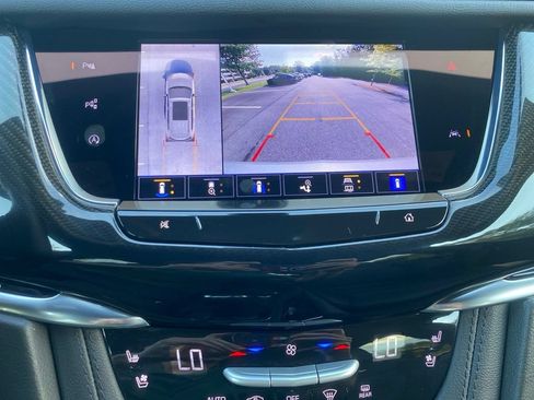 Certified 2025 Cadillac XT6 Sport w/ Technology Package AWD/4WD image 23