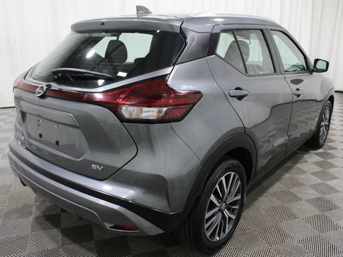 Used 2021 Nissan Kicks SV FWD image 27