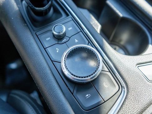 Used 2024 Cadillac XT6 Sport image 37