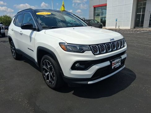 Used 2025 Jeep Compass Limited AWD/4WD image 6