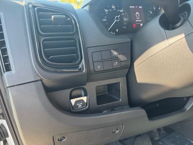 Used 2025 RAM ProMaster 2500 w/ Convenience Group FWD image 17