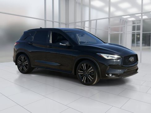 Used 2021 INFINITI QX50 Luxe w/ Appearance Package image 8