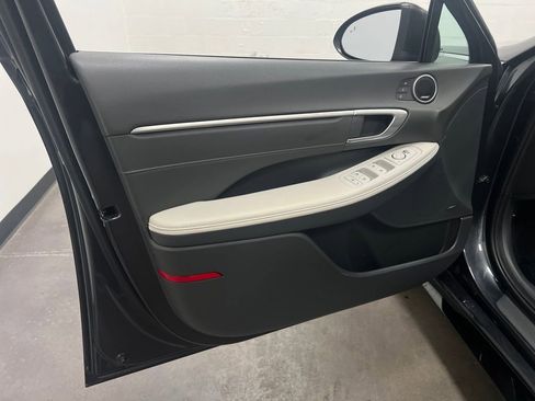 Used 2022 Hyundai Sonata Limited image 13