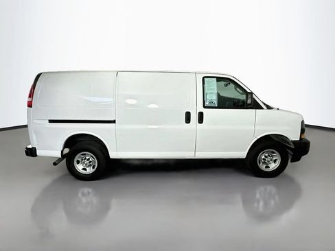 Used 2023 Chevrolet Express 2500 w/ Driver Convenience Package RWD image 8