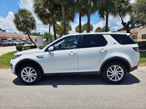 Used 2017 Land Rover Discovery Sport HSE AWD/4WD image 6