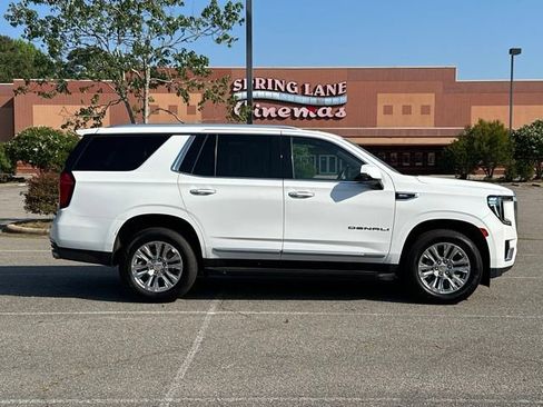 Used 2023 GMC Yukon Denali AWD/4WD image 6
