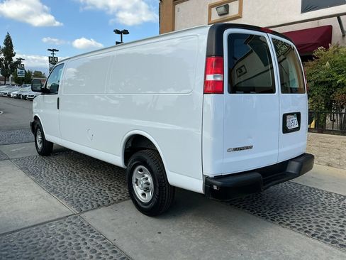 Used 2020 Chevrolet Express 2500 Extended w/ Driver Convenience Package RWD image 7