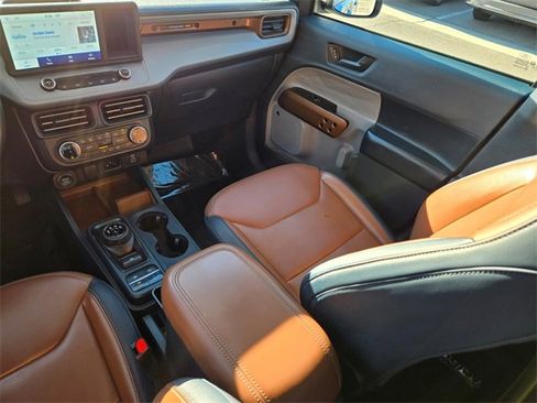 Used 2022 Ford Maverick Lariat w/ Lariat Luxury Package image 17