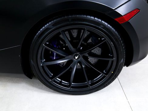 Used 2022 McLaren 720S Spider RWD image 27