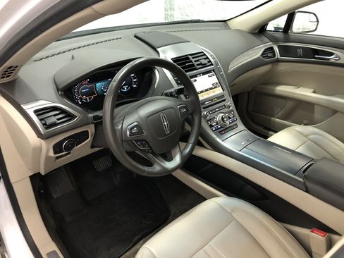 Used 2017 Lincoln MKZ Premiere image 12