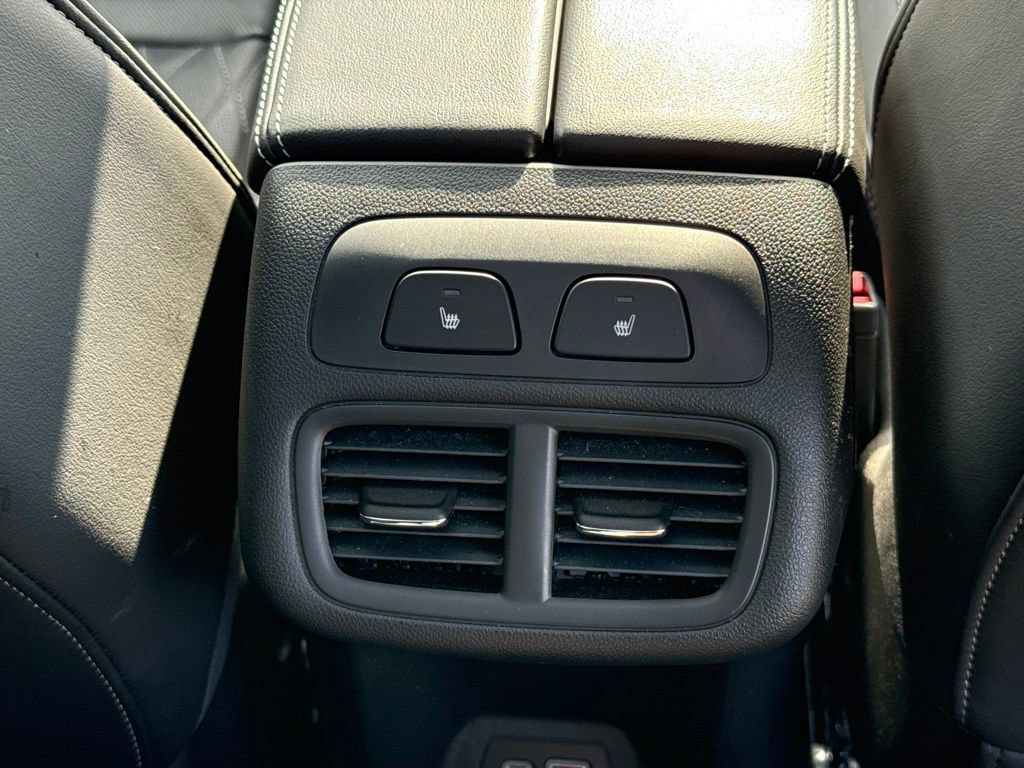 Used 2023 Buick Envision Avenir AWD/4WD image 19