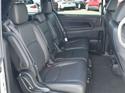 Used 2025 Honda Odyssey Sport-L image 18