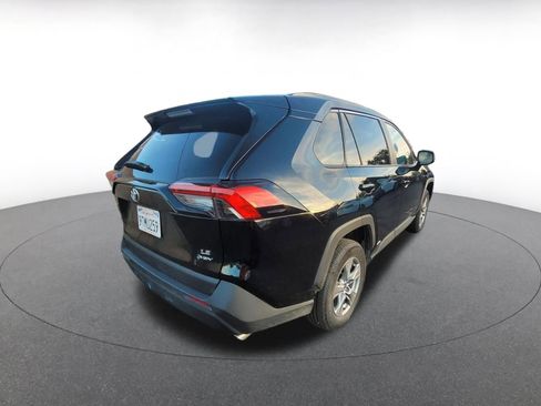 Used 2025 Toyota RAV4 LE image 7