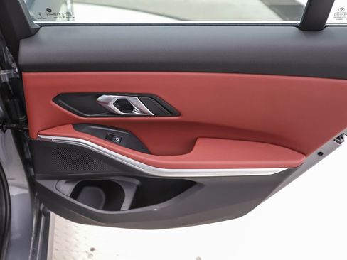 Used 2025 BMW 330i xDrive Sedan w/ Premium Package image 24