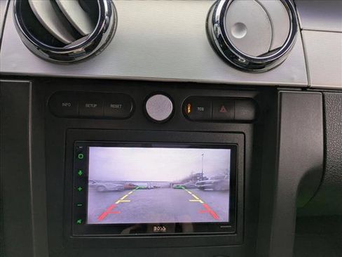 Used 2006 Ford Mustang GT Premium image 13