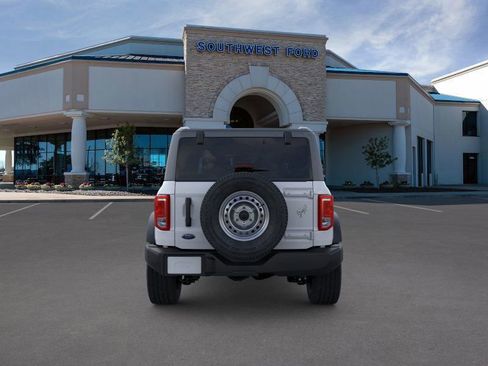 New 2025 Ford Bronco Base image 5