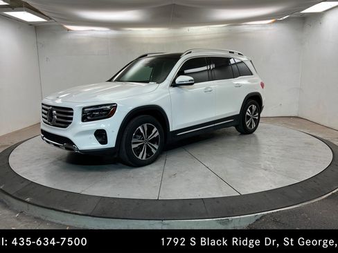 Certified 2026 Mercedes-Benz GLB 250 4MATIC image 1
