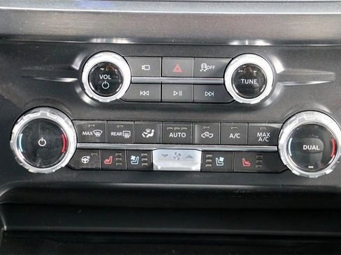 New 2026 Ford F250 Lariat w/ Black Appearance Package image 35