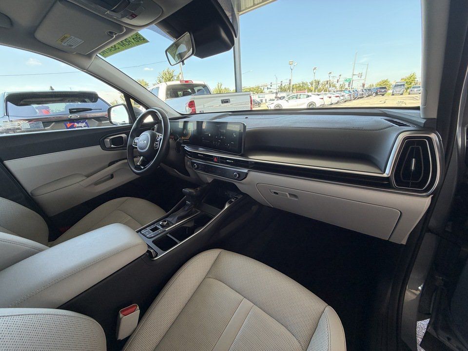 Used 2024 Kia Sorento S AWD/4WD image 29
