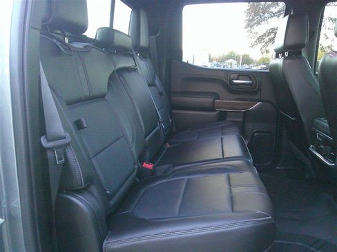 Used 2019 Chevrolet Silverado 1500 High Country w/ High Country Premium Package image 23