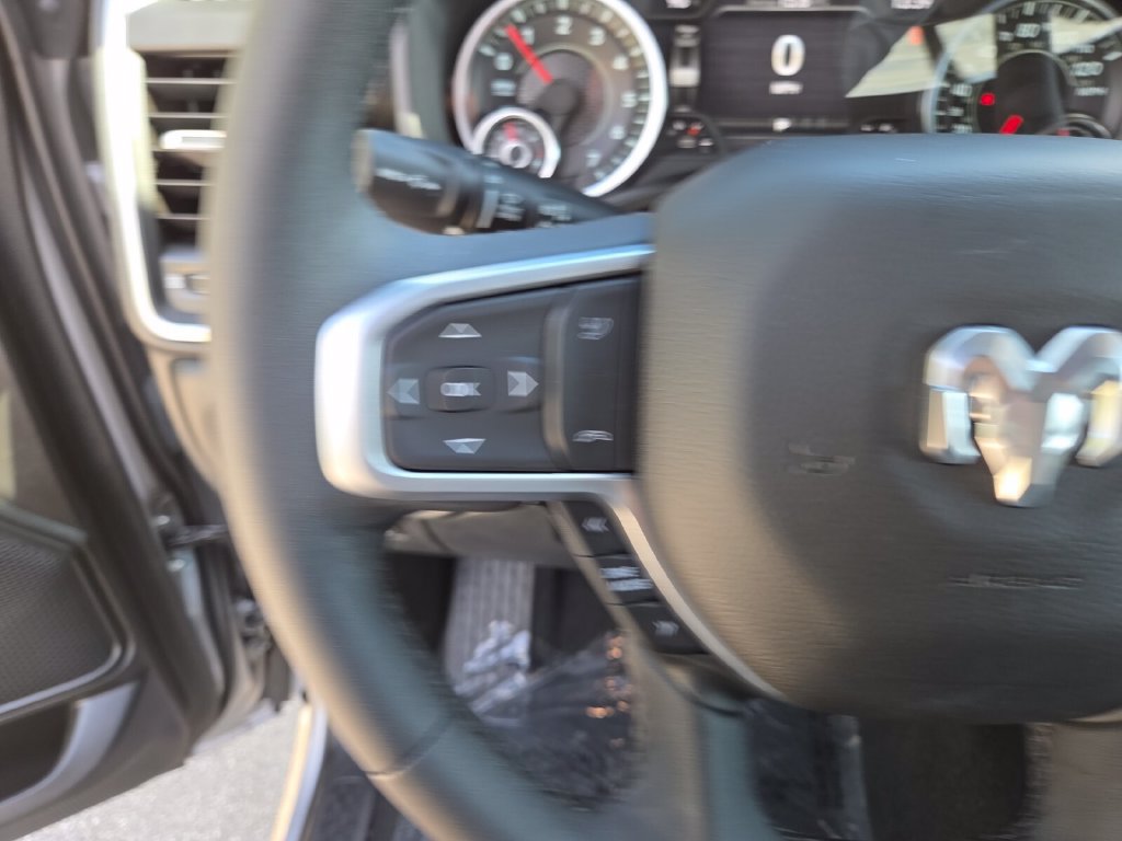 Used 2025 RAM 1500 Big Horn AWD/4WD image 33
