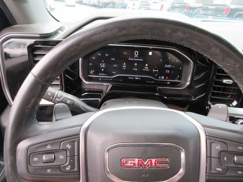 Used 2022 GMC Sierra 1500 SLT w/ SLT Premium Package AWD/4WD image 28