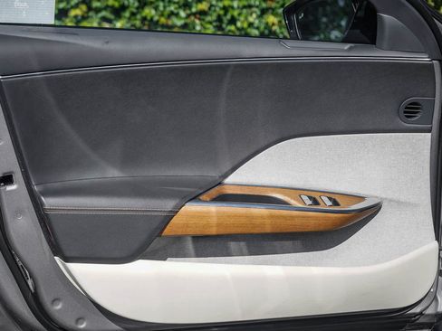 Used 2024 Lucid Air Touring AWD/4WD image 19
