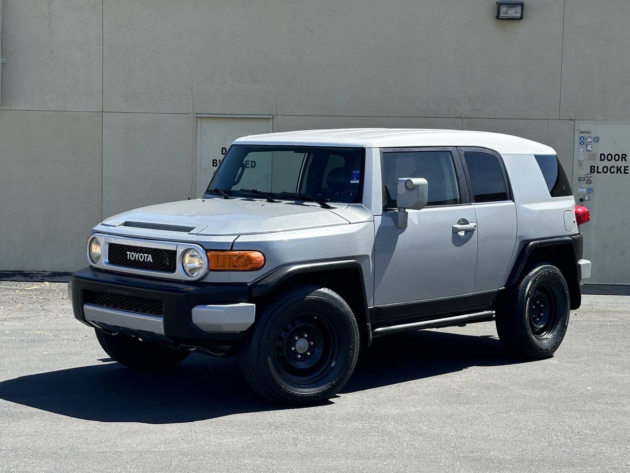 Used 2008 Toyota FJ Cruiser 4WD image 4