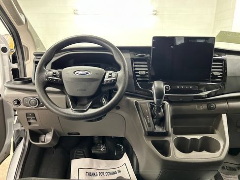Used 2023 Ford Transit 350 XLT RWD image 9