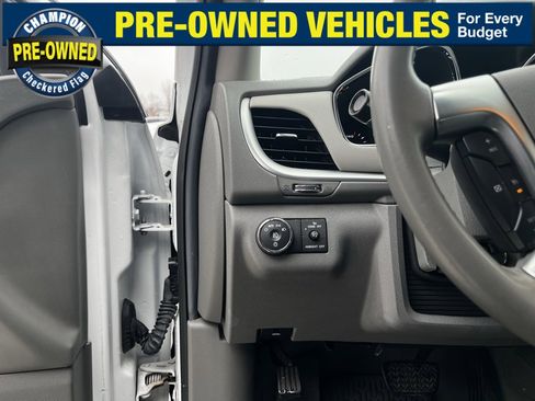 Used 2016 Chevrolet Traverse LT image 21