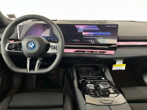 New 2026 BMW 550e xDrive 550e xDrive image 13
