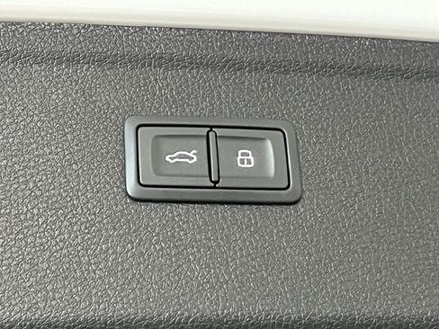 Used 2023 Audi Q5 2.0T Premium Plus AWD/4WD image 11
