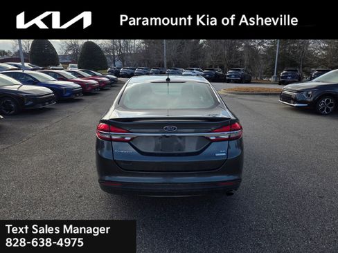 Used 2018 Ford Fusion SE w/ Equipment Group 201A image 4