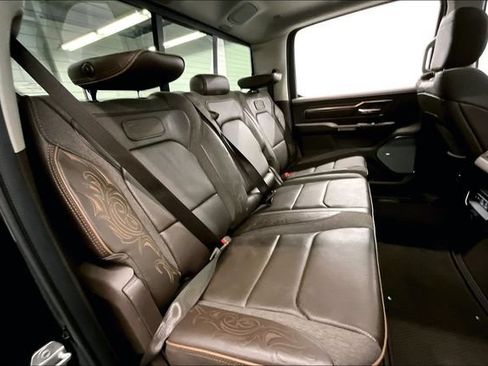Used 2025 RAM 1500 Limited AWD/4WD image 26