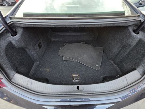 Used 2013 Cadillac XTS Luxury image 40