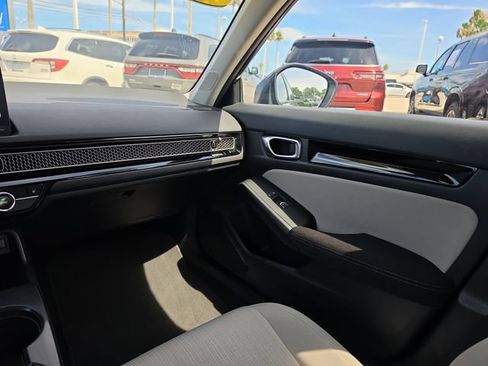 Used 2023 Honda Civic EX image 9