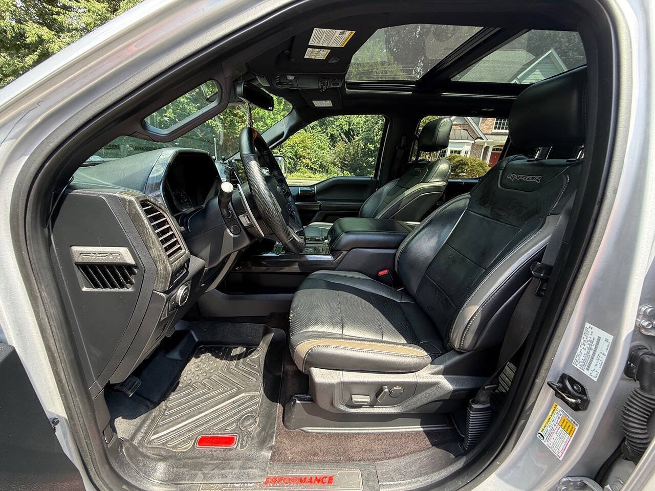 Used 2017 Ford F150 Raptor w/ Equipment Group 802A Luxury AWD/4WD image 20