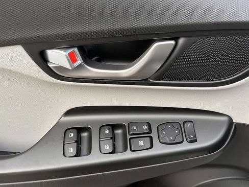 Used 2023 Hyundai Kona SEL w/ Convenience Package image 16