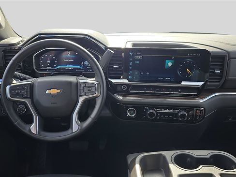 Used 2023 Chevrolet Silverado 1500 LT AWD/4WD image 9