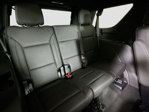 Used 2025 Chevrolet Tahoe LT w/ Comfort Package image 28