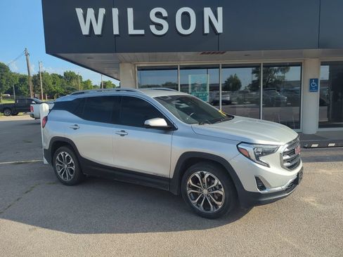 Used 2020 GMC Terrain SLT w/ Preferred Package FWD image 1