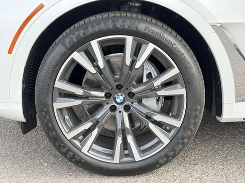 New 2026 BMW X7 xDrive40i AWD/4WD image 9