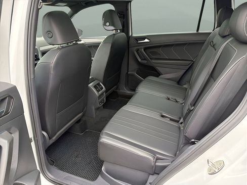 Used 2022 Volkswagen Tiguan SE R-Line AWD/4WD image 23