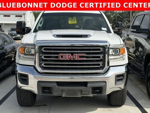 Used 2018 GMC Sierra 2500 4x4 Crew Cab w/ Sierra Convenience Package image 2